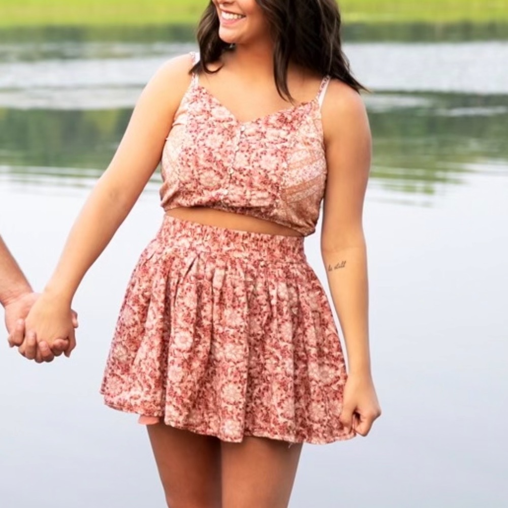 NWT American Eagle Outfitters Pink Floral Skirt